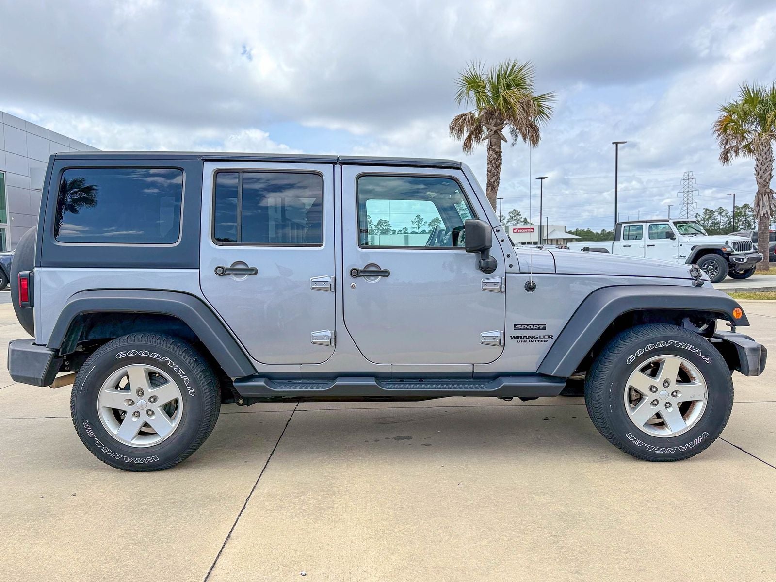 2016 Jeep Wrangler Unlimited Sport