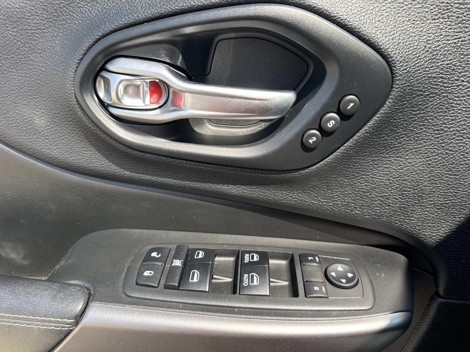 2019 Jeep Cherokee Overland 4x4