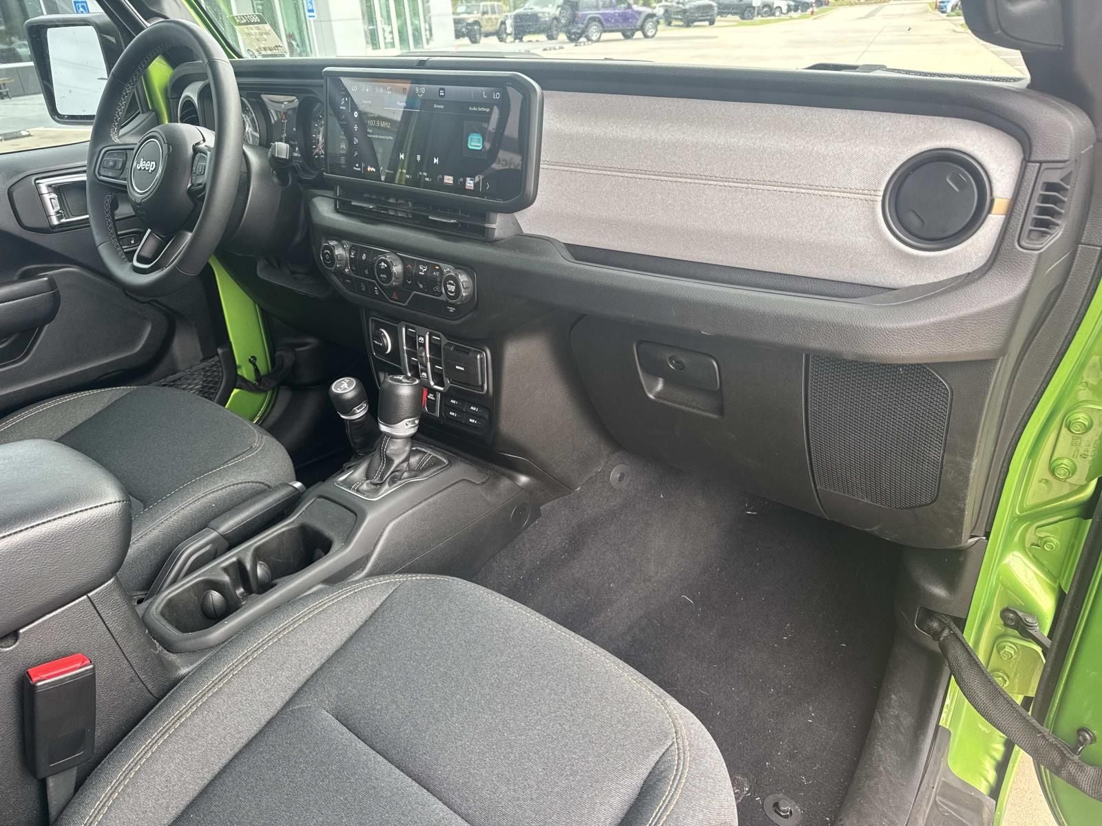 2025 Jeep Wrangler 4-Door Willys 4x4