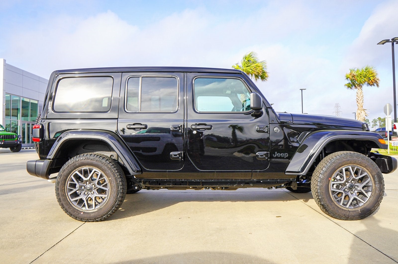 2025 Jeep Wrangler WRANGLER 4-DOOR SAHARA