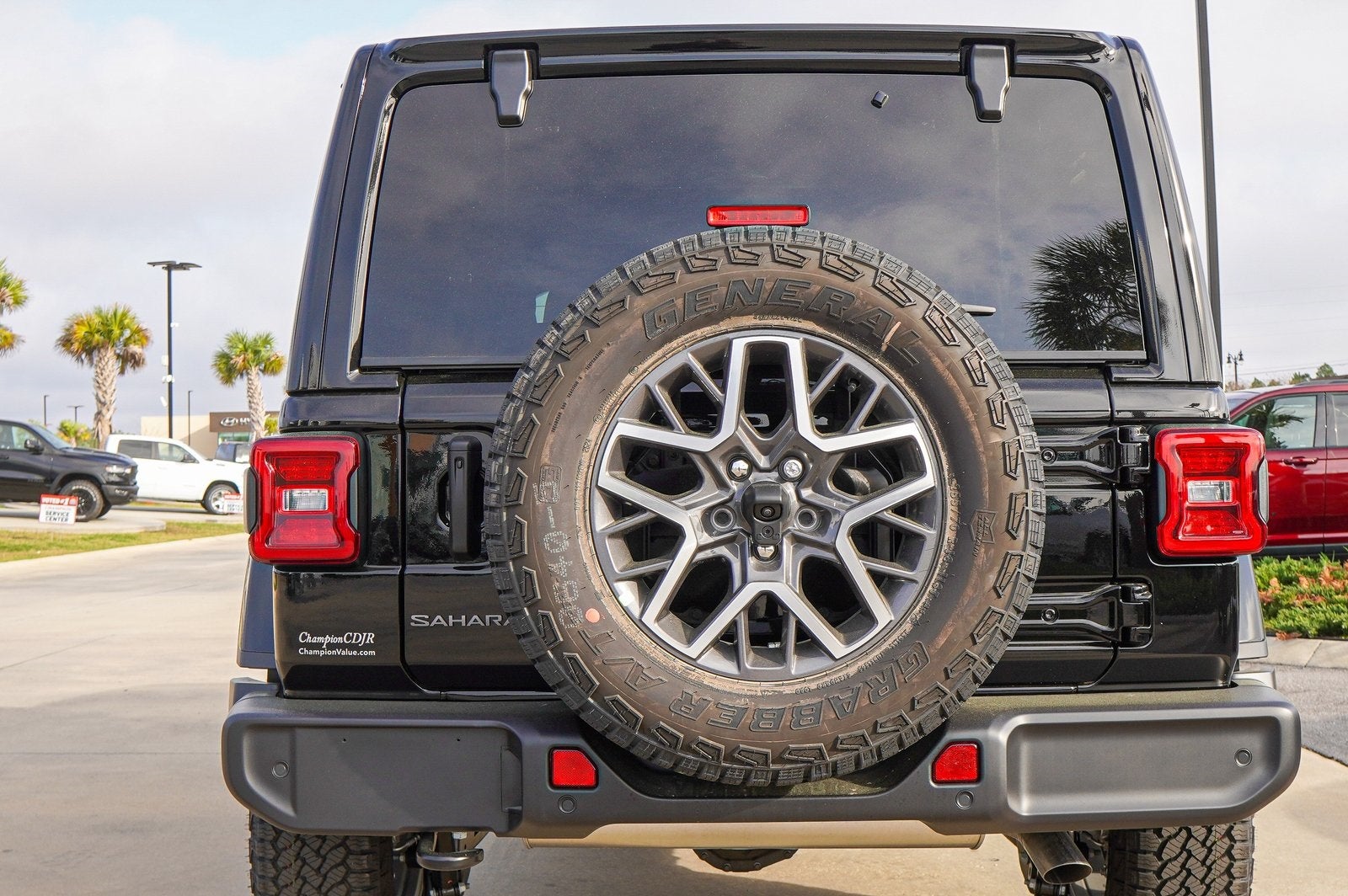 2025 Jeep Wrangler WRANGLER 4-DOOR SAHARA