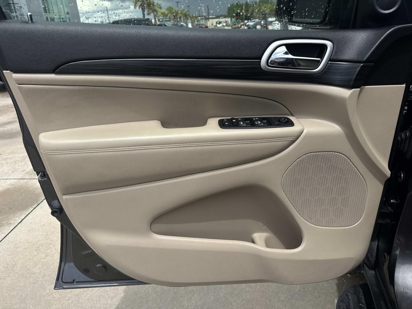 2020 Jeep Grand Cherokee Laredo E 4x2