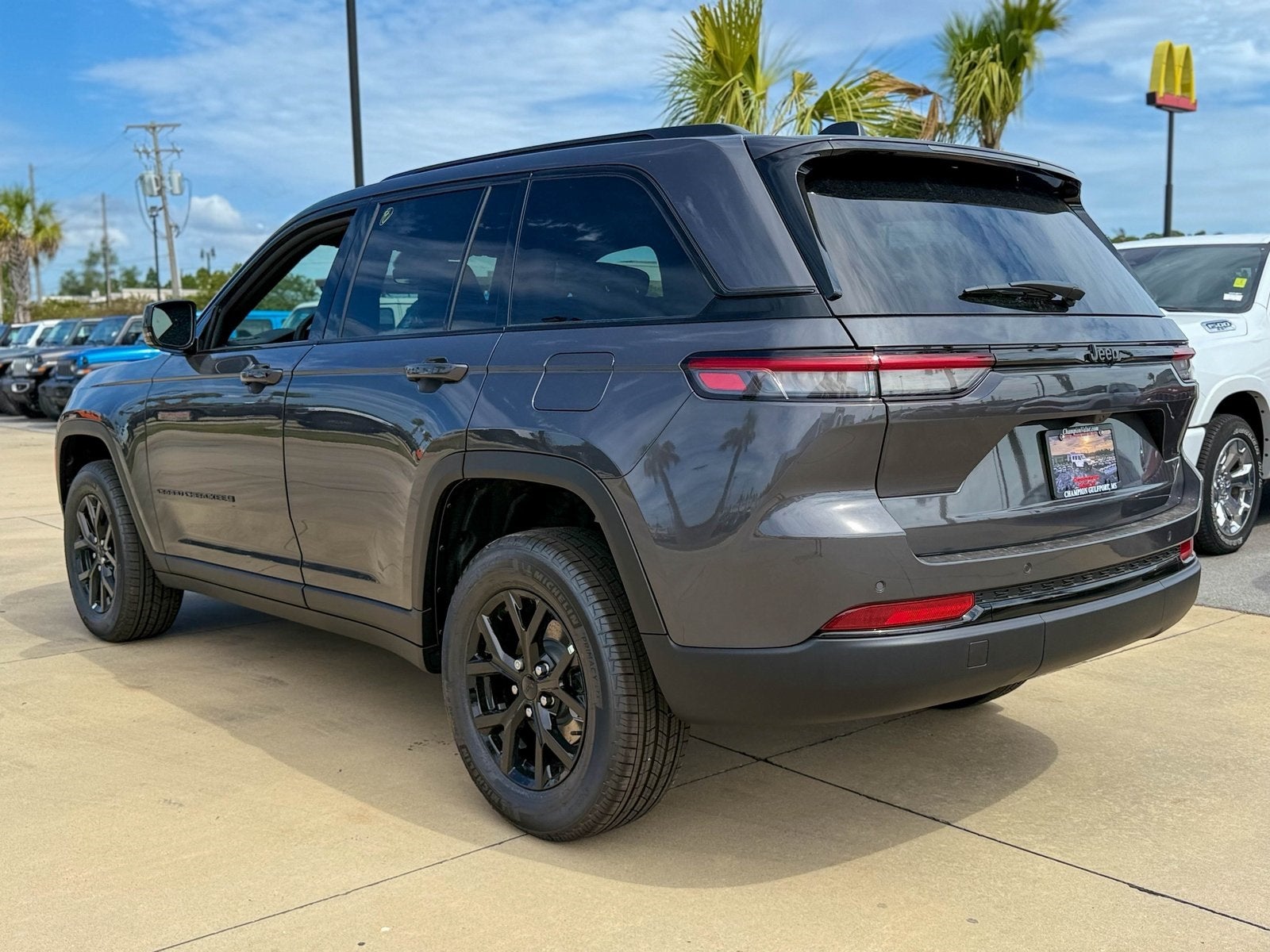2025 Jeep Grand Cherokee GRAND CHEROKEE ALTITUDE X 4X2