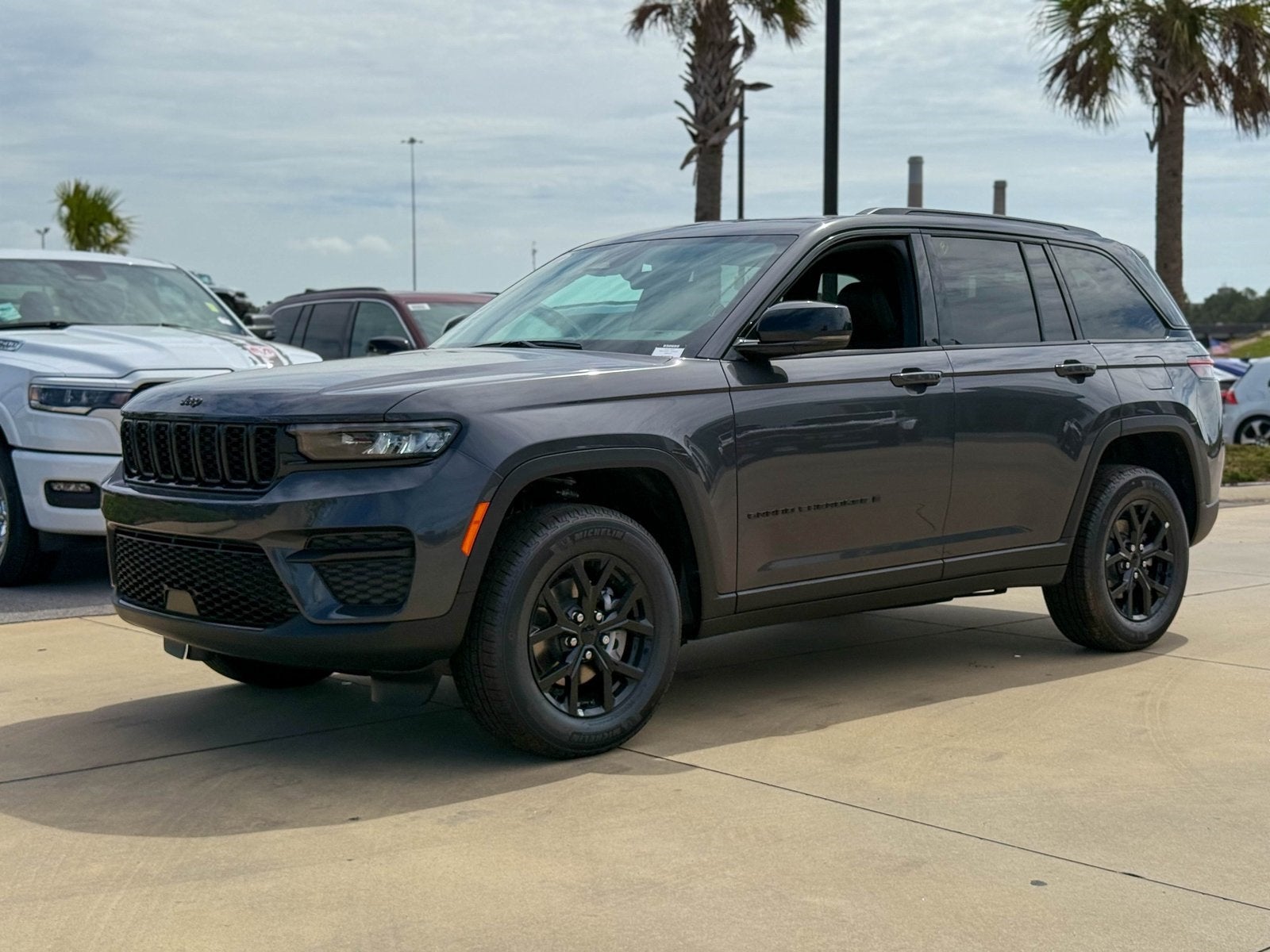 2025 Jeep Grand Cherokee GRAND CHEROKEE ALTITUDE X 4X2