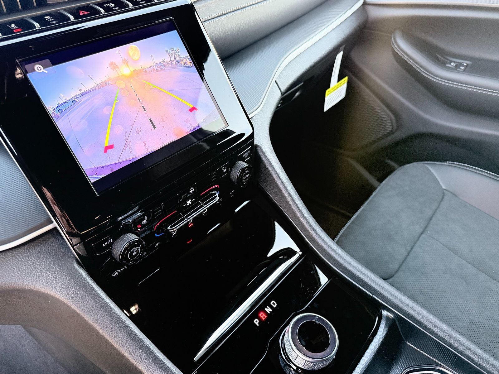 2025 Jeep Grand Cherokee GRAND CHEROKEE ALTITUDE 4X2