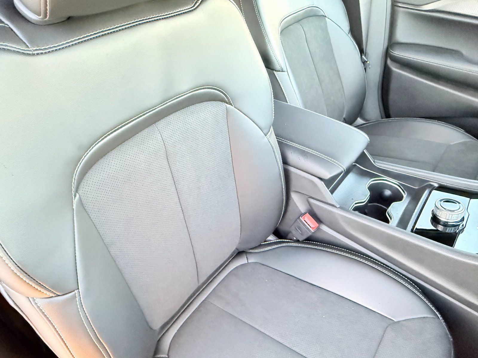 2025 Jeep Grand Cherokee GRAND CHEROKEE ALTITUDE 4X2