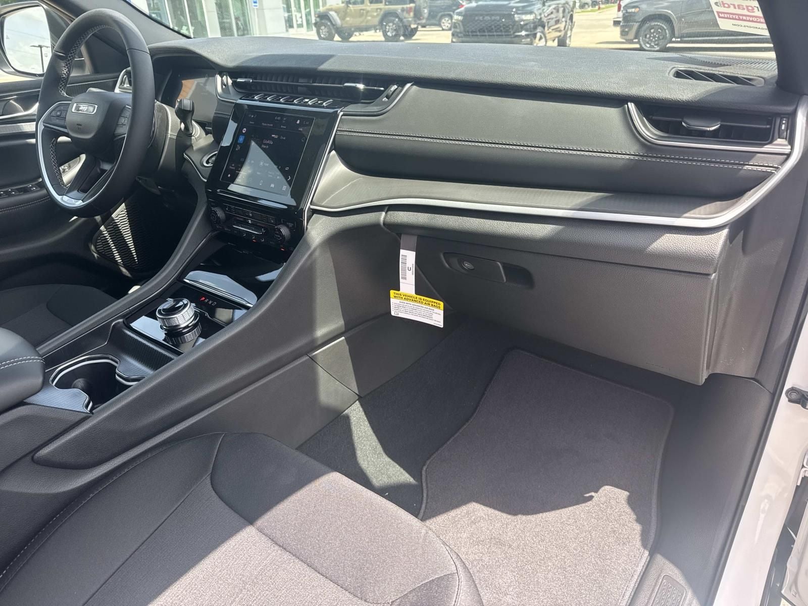 2026 Jeep Grand Cherokee GRAND CHEROKEE LAREDO X 4X2