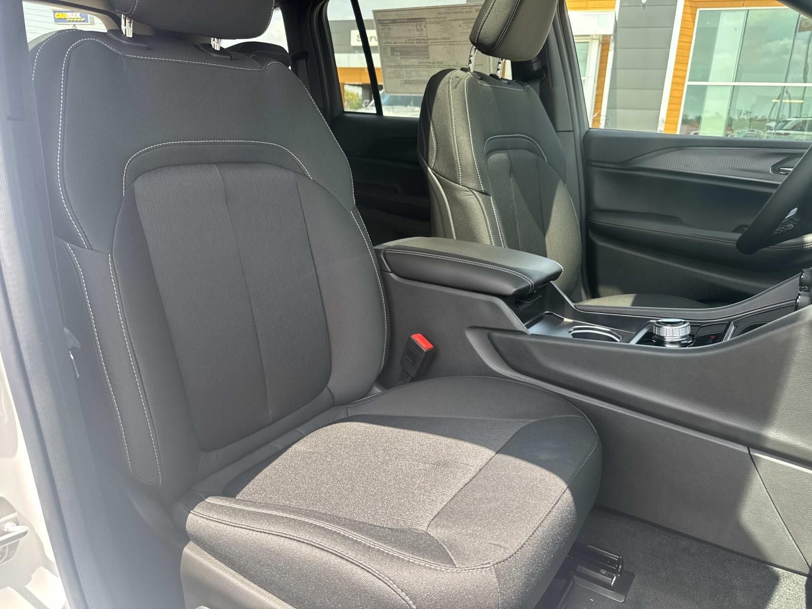 2026 Jeep Grand Cherokee GRAND CHEROKEE LAREDO X 4X2