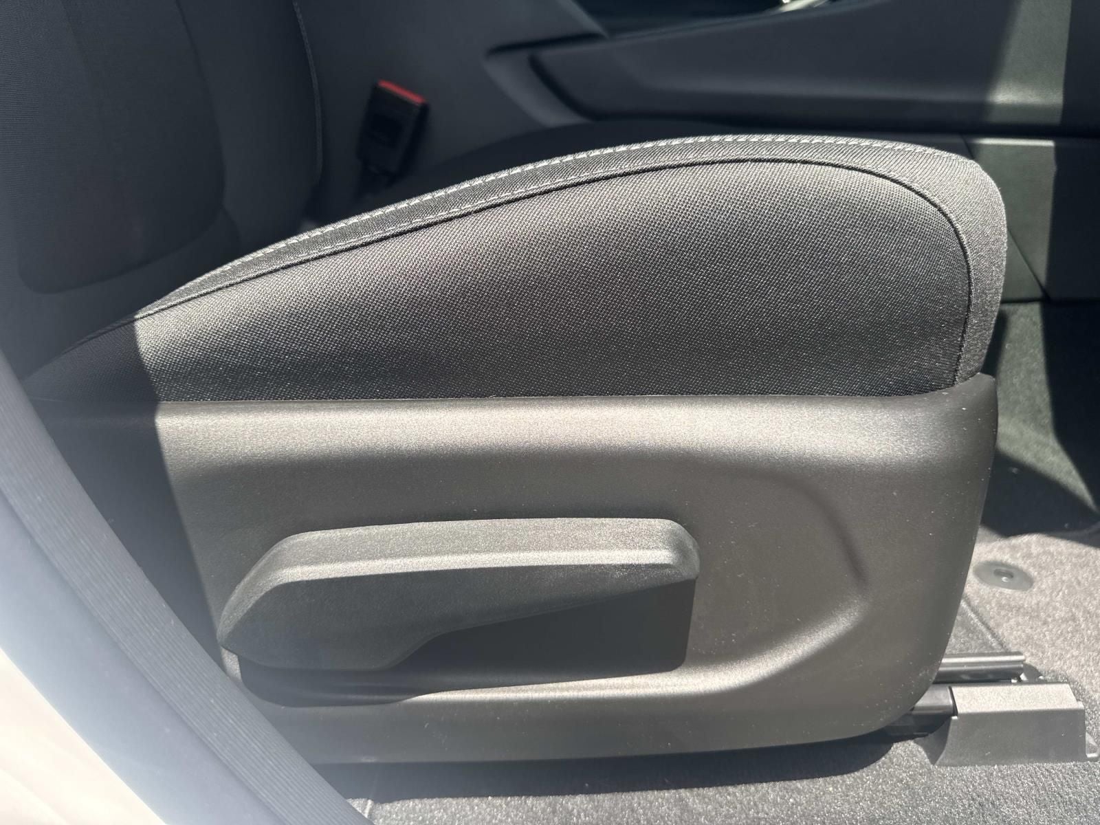 2026 Jeep Grand Cherokee GRAND CHEROKEE LAREDO X 4X2