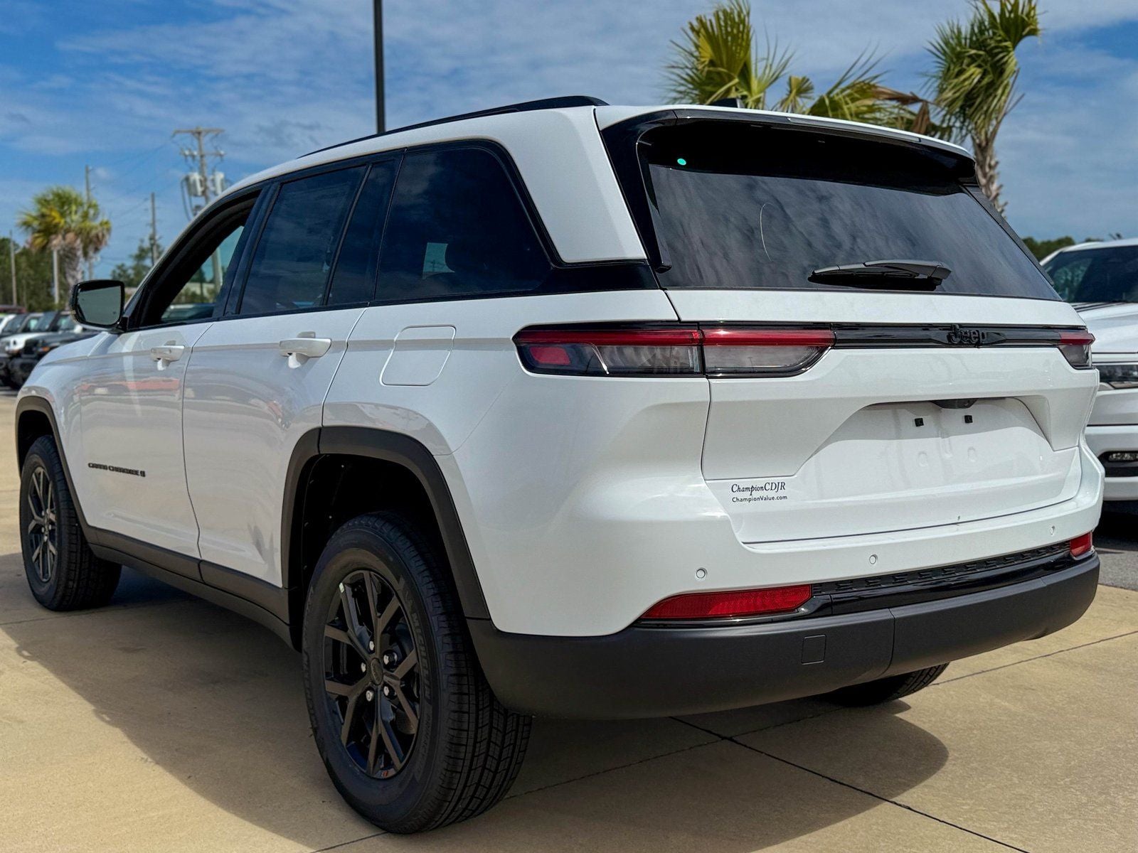 2025 Jeep Grand Cherokee GRAND CHEROKEE ALTITUDE X 4X2