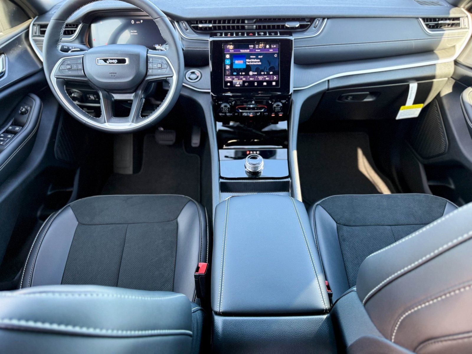 2025 Jeep Grand Cherokee GRAND CHEROKEE ALTITUDE X 4X2