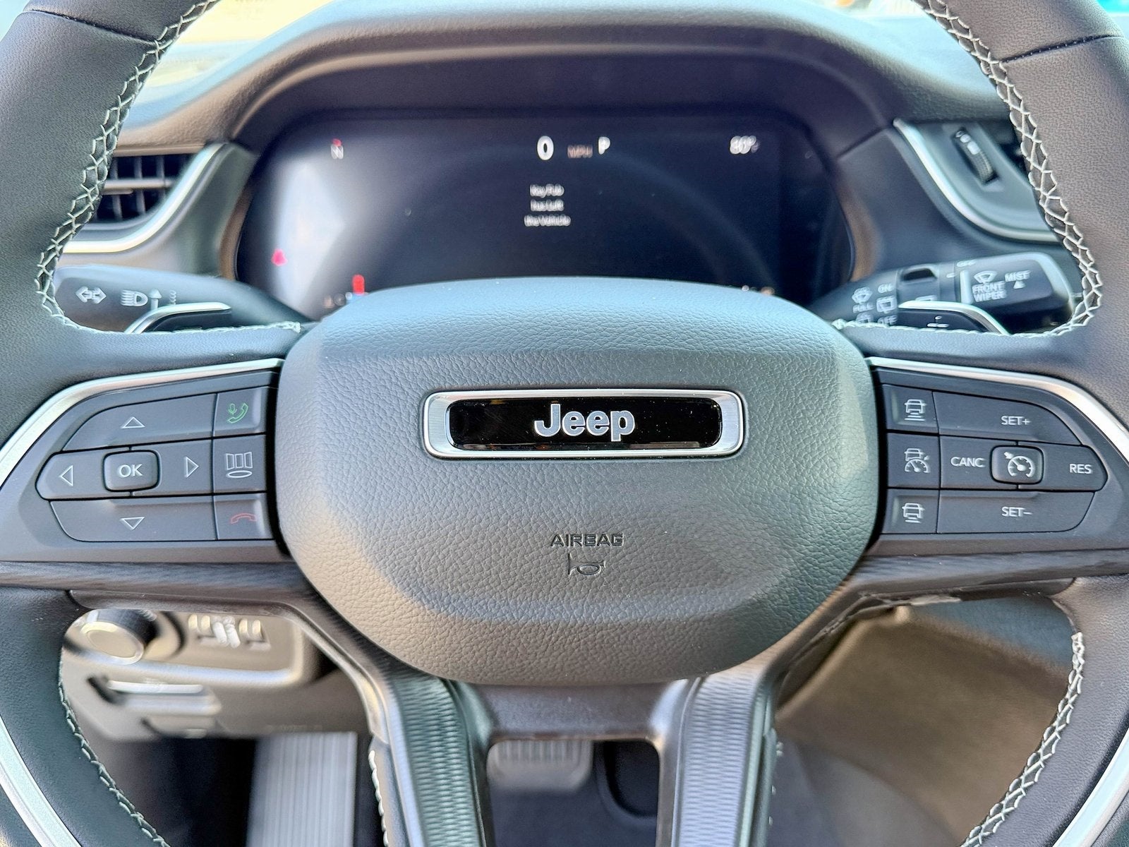 2025 Jeep Grand Cherokee GRAND CHEROKEE ALTITUDE X 4X2