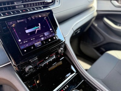 2025 Jeep Grand Cherokee GRAND CHEROKEE LAREDO X 4X2