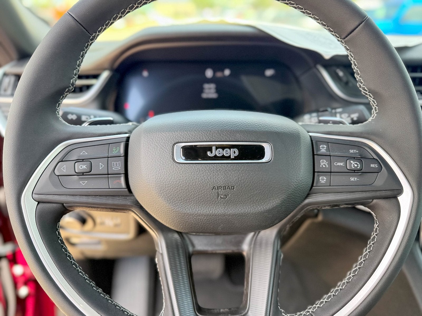 2025 Jeep Grand Cherokee GRAND CHEROKEE LAREDO X 4X2