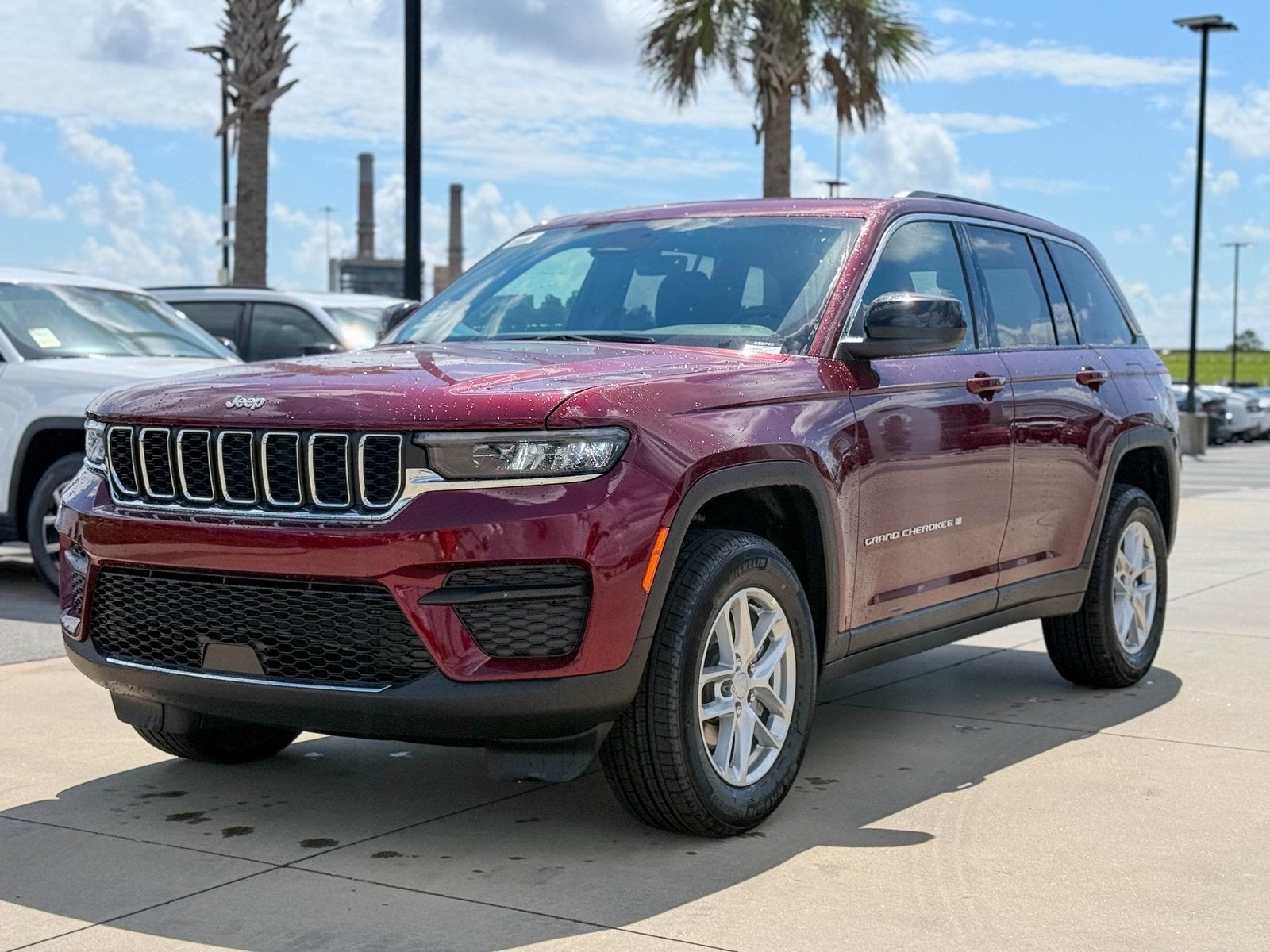 2025 Jeep Grand Cherokee GRAND CHEROKEE LAREDO X 4X2