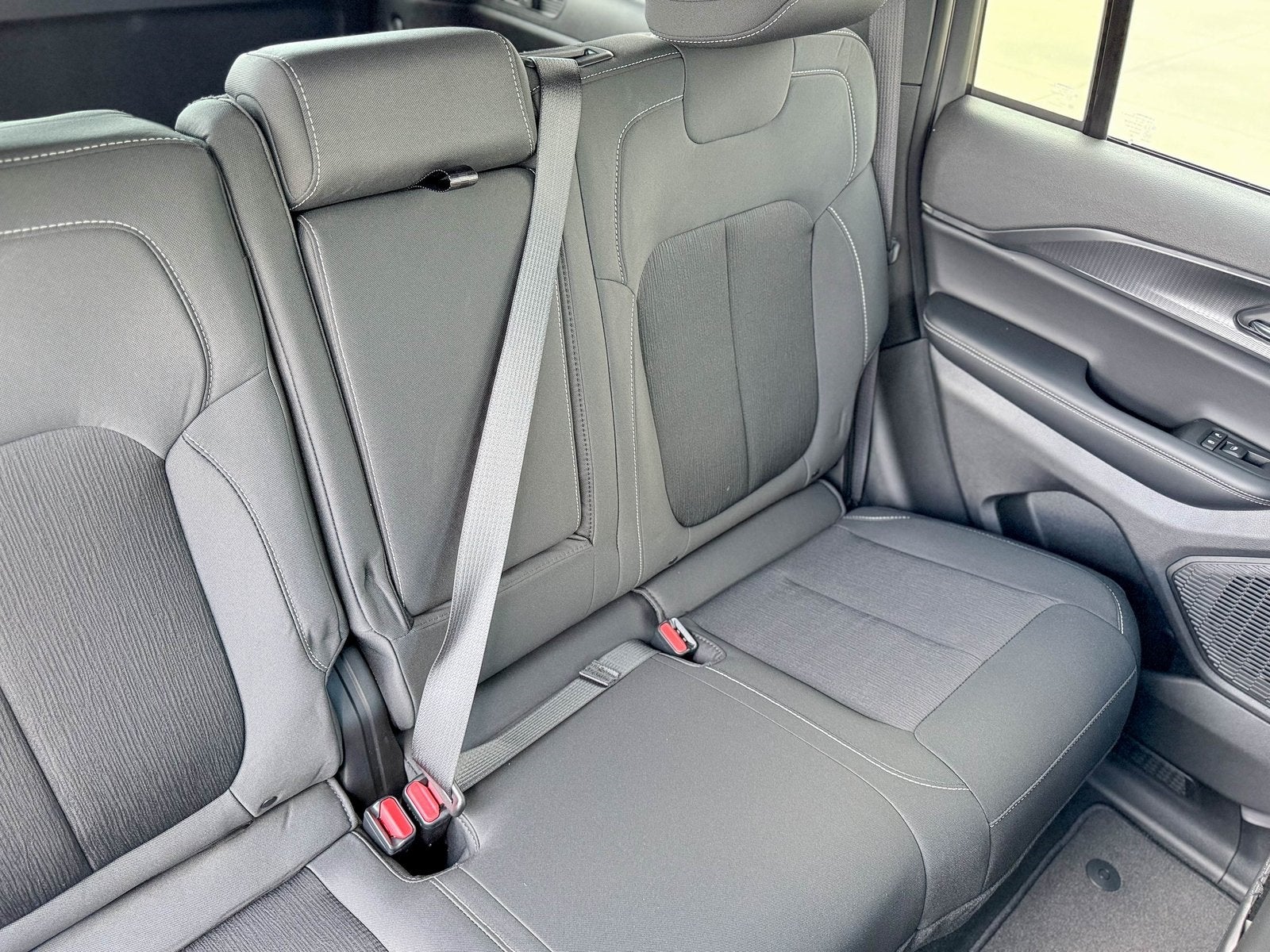 2025 Jeep Grand Cherokee GRAND CHEROKEE LAREDO X 4X2