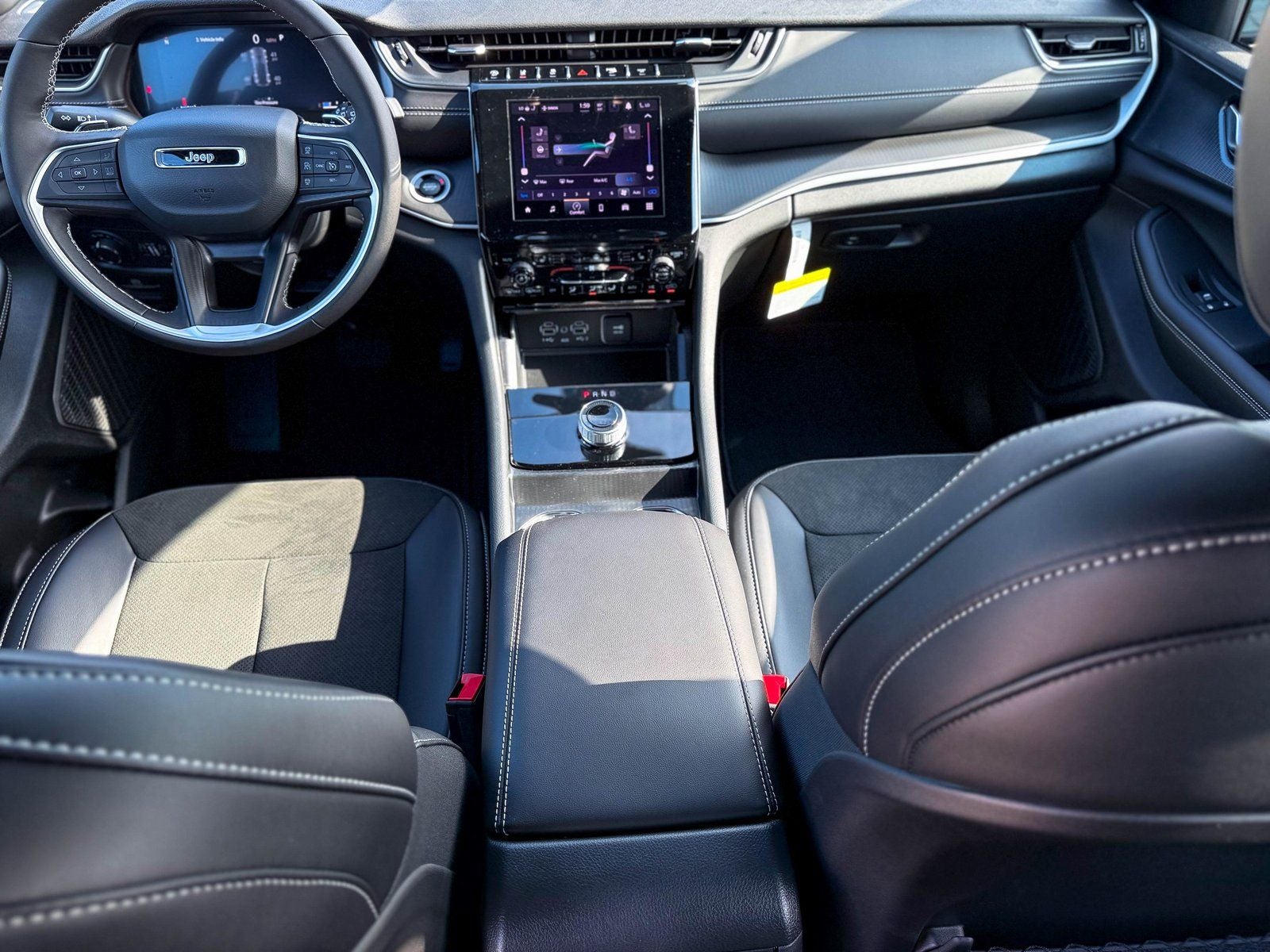 2025 Jeep Grand Cherokee GRAND CHEROKEE ALTITUDE X 4X2