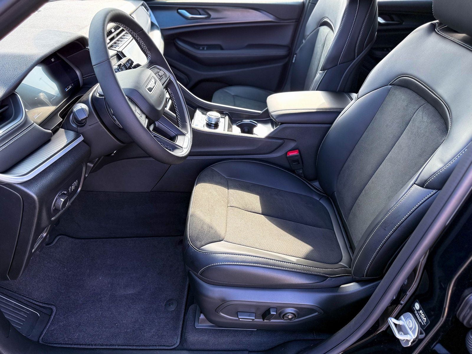 2025 Jeep Grand Cherokee GRAND CHEROKEE ALTITUDE X 4X2