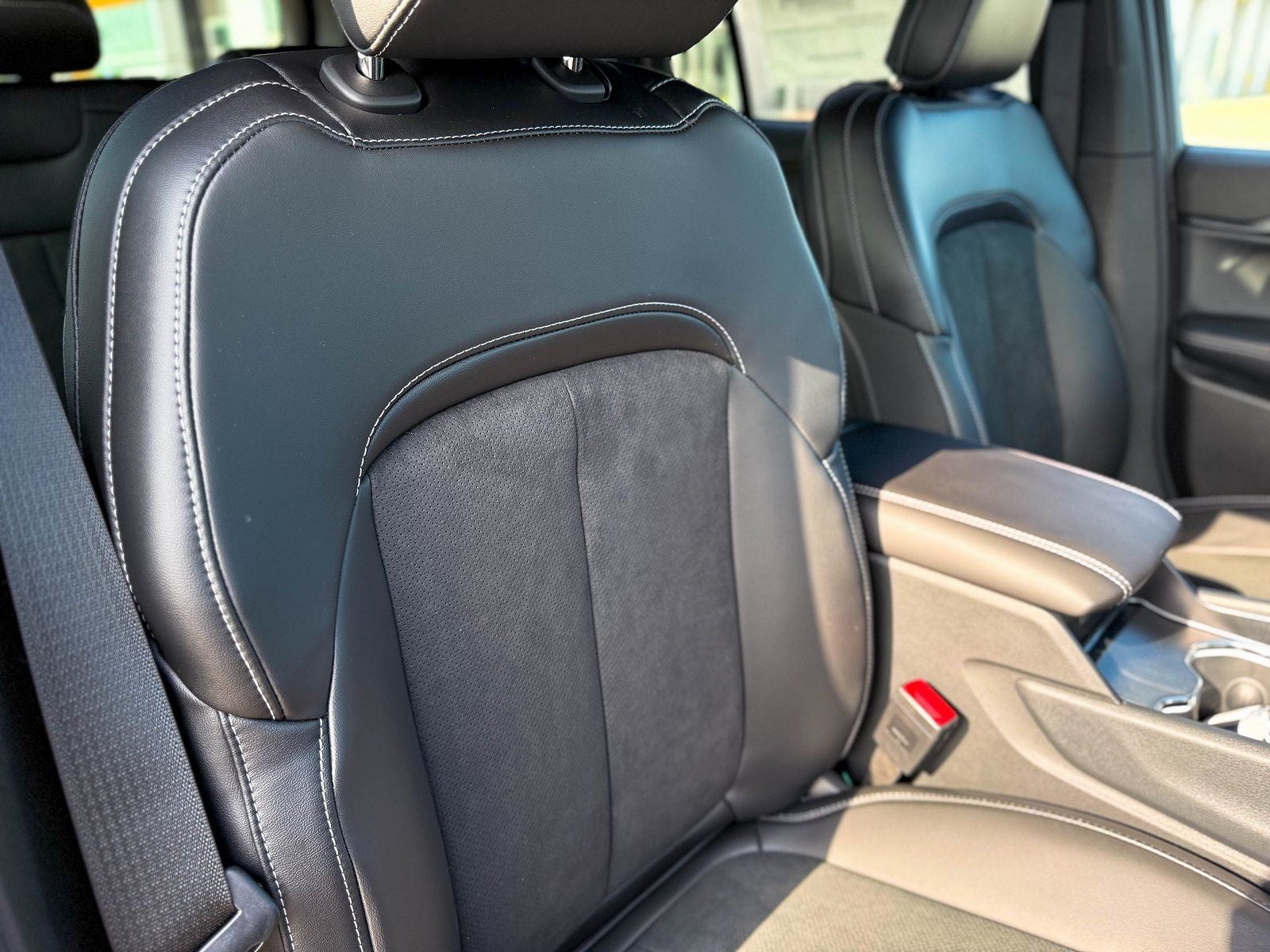 2025 Jeep Grand Cherokee GRAND CHEROKEE ALTITUDE X 4X2