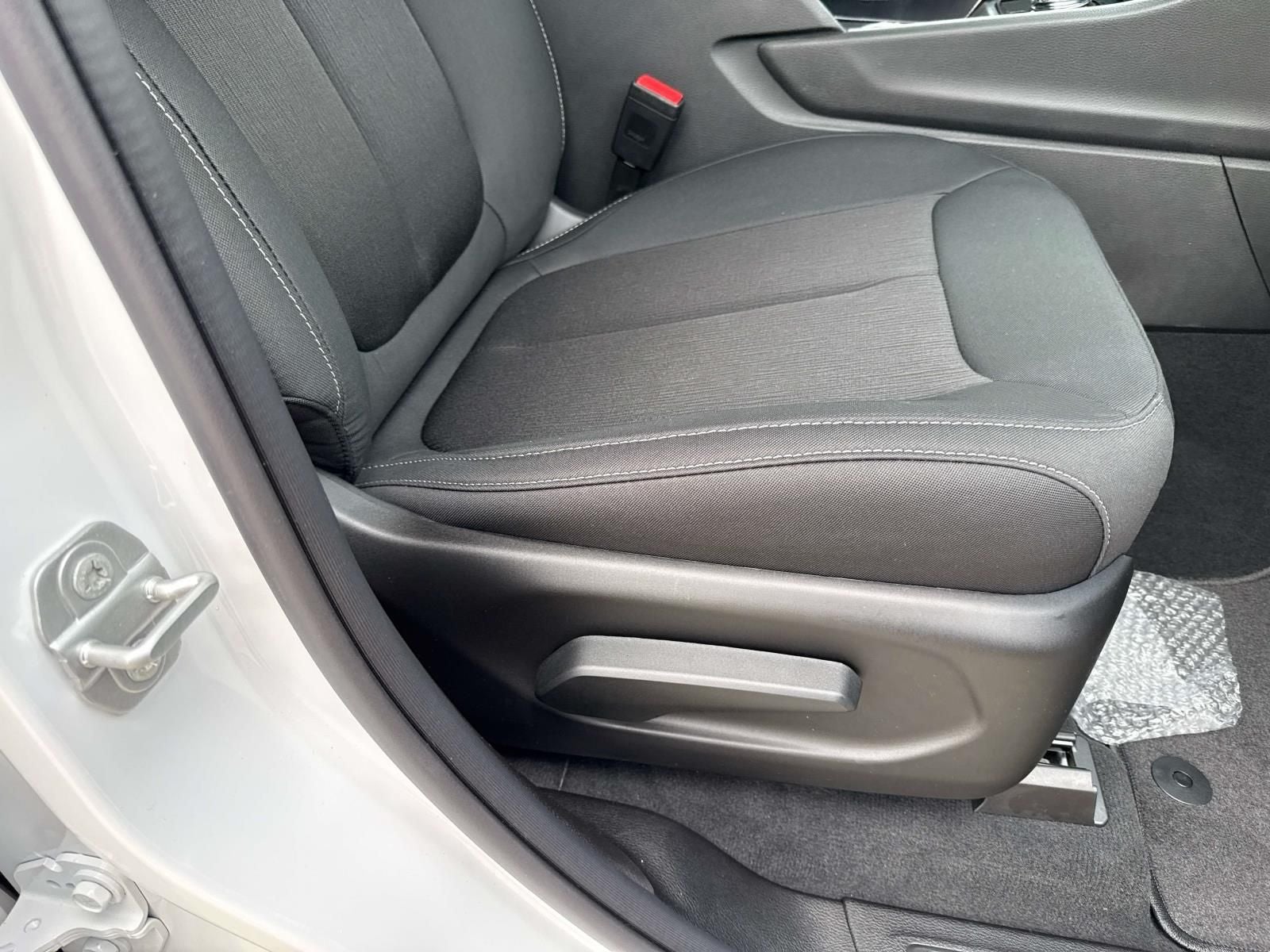 2026 Jeep Grand Cherokee GRAND CHEROKEE LAREDO 4X2