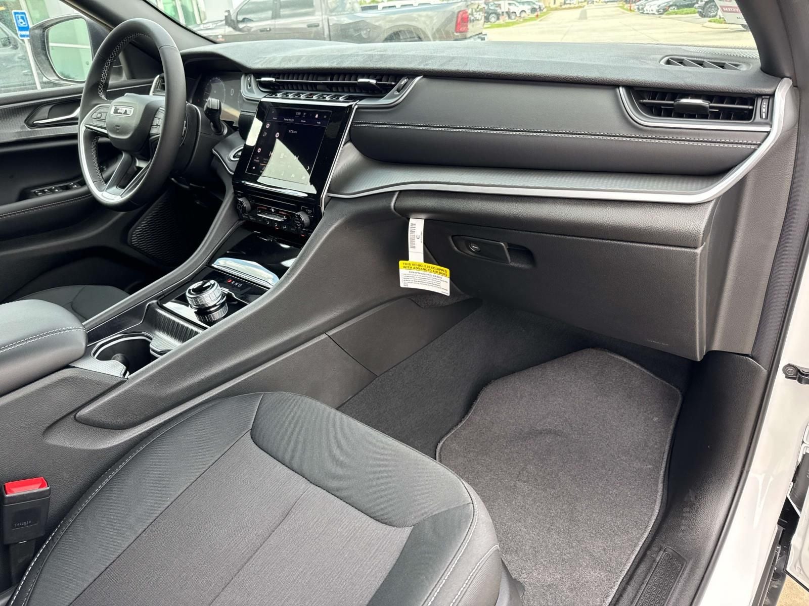 2026 Jeep Grand Cherokee GRAND CHEROKEE LAREDO 4X2