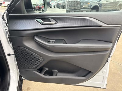 2026 Jeep Grand Cherokee GRAND CHEROKEE LAREDO 4X2