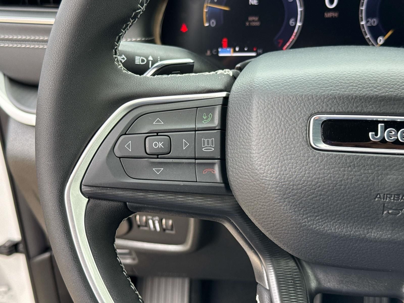2026 Jeep Grand Cherokee GRAND CHEROKEE LAREDO 4X2