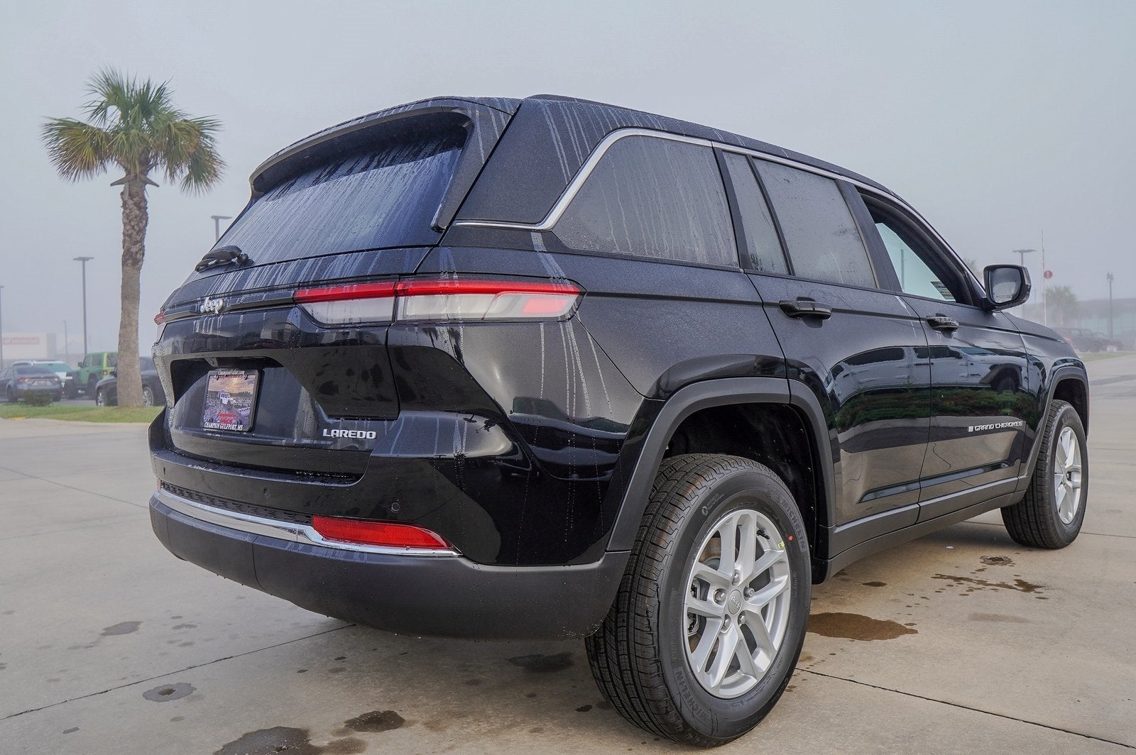 2025 Jeep Grand Cherokee GRAND CHEROKEE LAREDO X 4X2