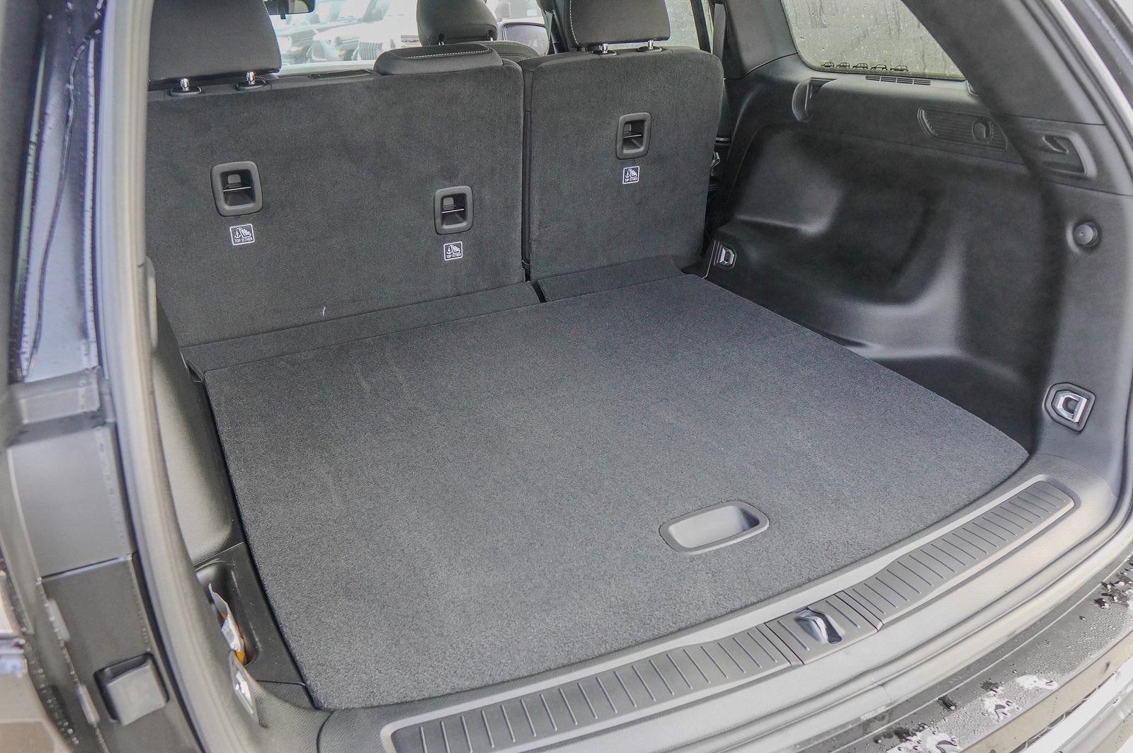 2025 Jeep Grand Cherokee GRAND CHEROKEE LAREDO X 4X2