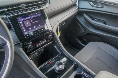 2025 Jeep Grand Cherokee GRAND CHEROKEE LAREDO X 4X2