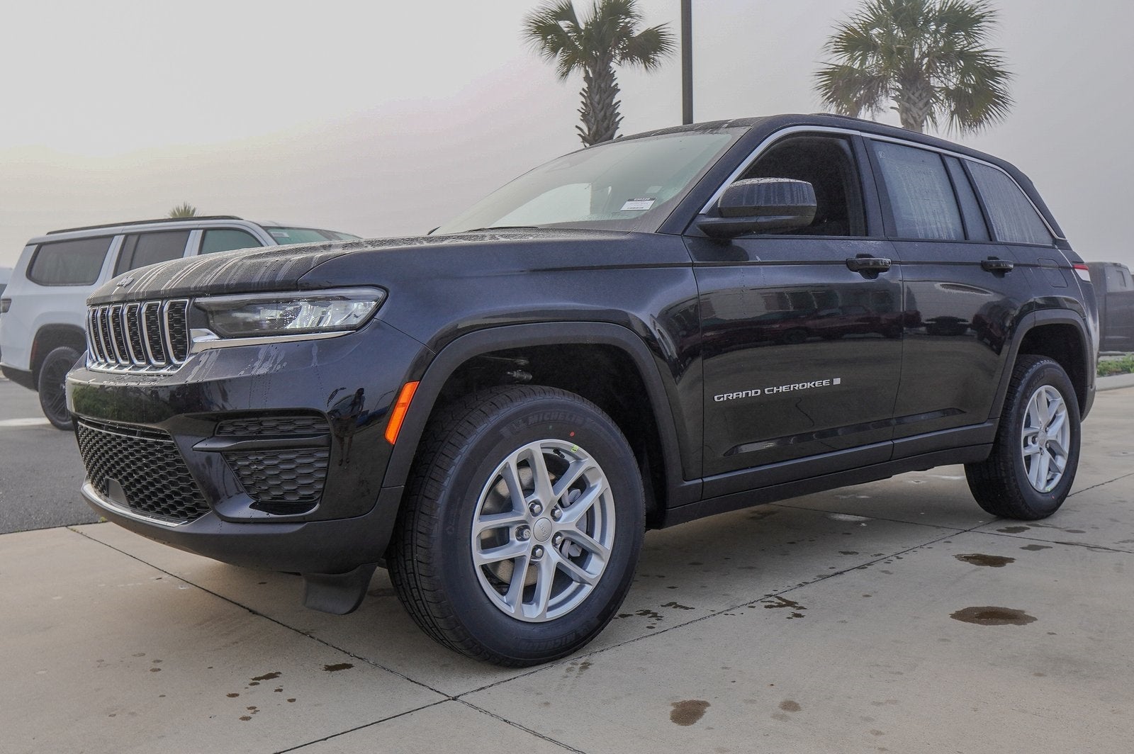 2025 Jeep Grand Cherokee GRAND CHEROKEE LAREDO X 4X2