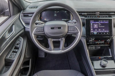 2025 Jeep Grand Cherokee GRAND CHEROKEE LAREDO X 4X2