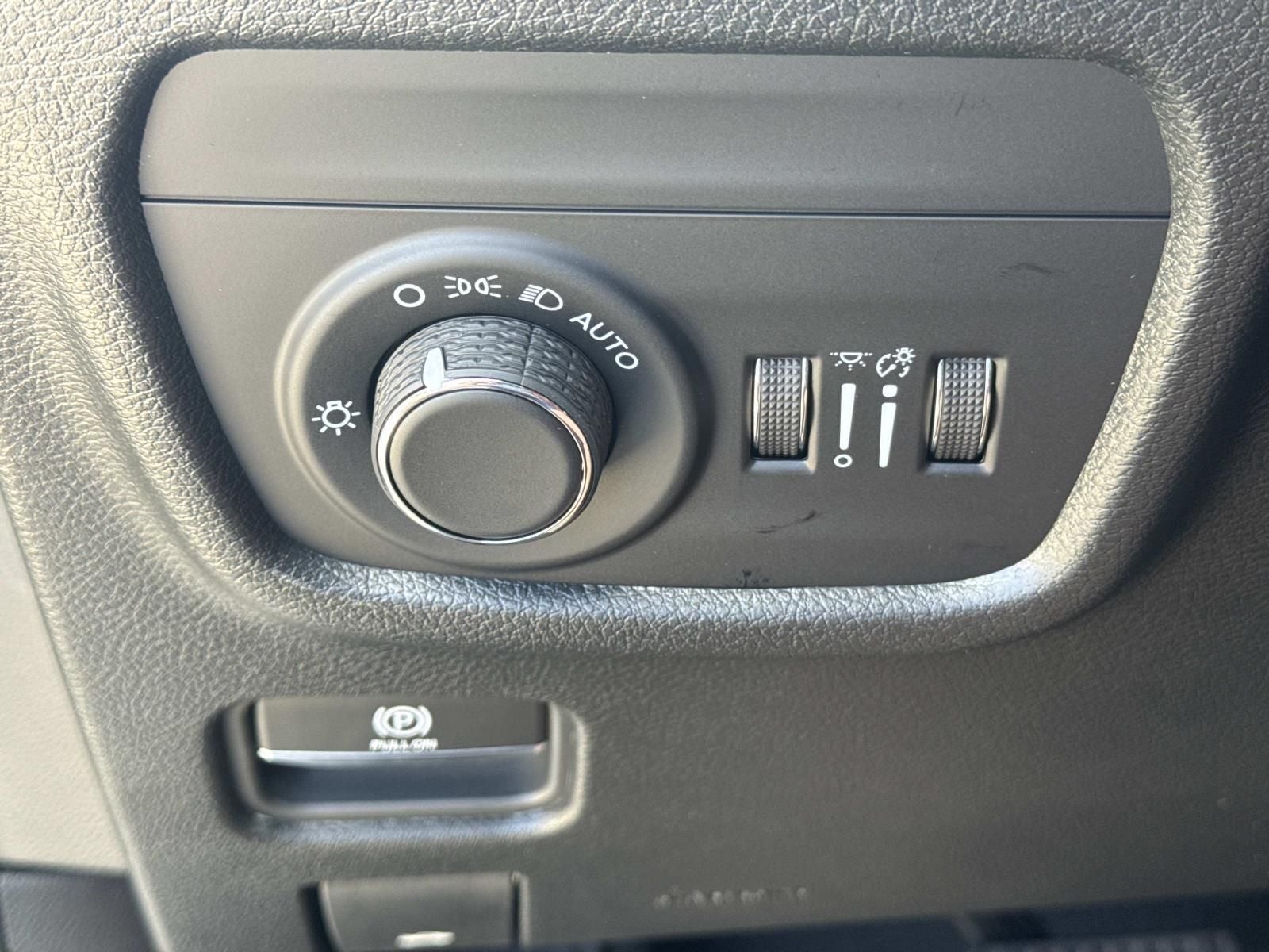 2026 Jeep Grand Cherokee GRAND CHEROKEE LAREDO 4X2