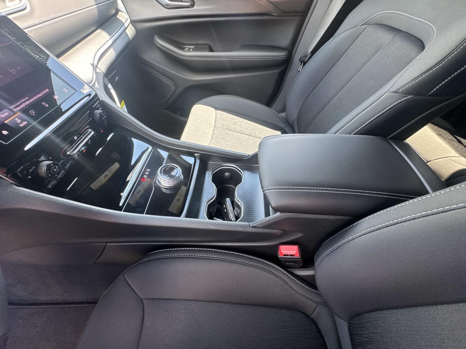 2026 Jeep Grand Cherokee GRAND CHEROKEE LAREDO 4X2