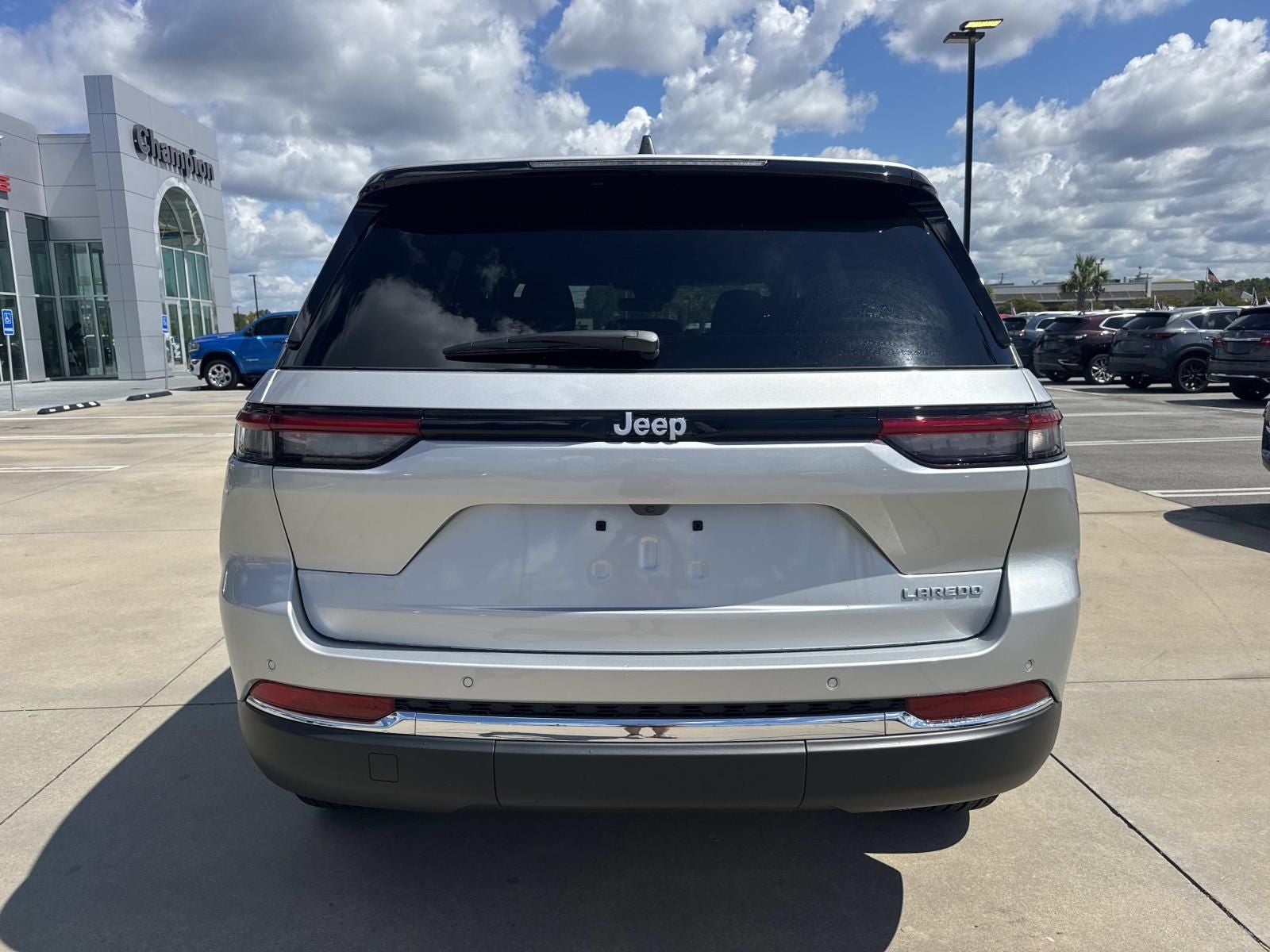 2026 Jeep Grand Cherokee GRAND CHEROKEE LAREDO 4X2
