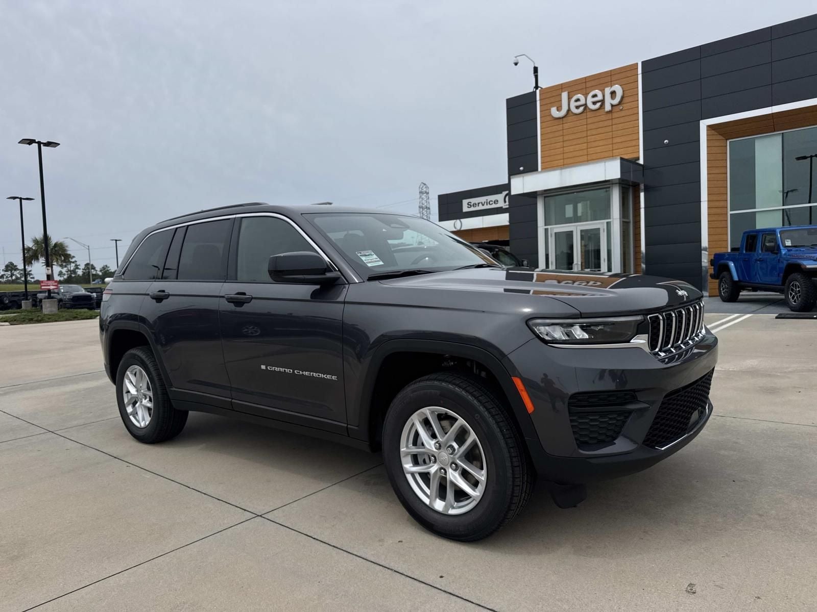 2026 Jeep Grand Cherokee GRAND CHEROKEE LAREDO 4X2