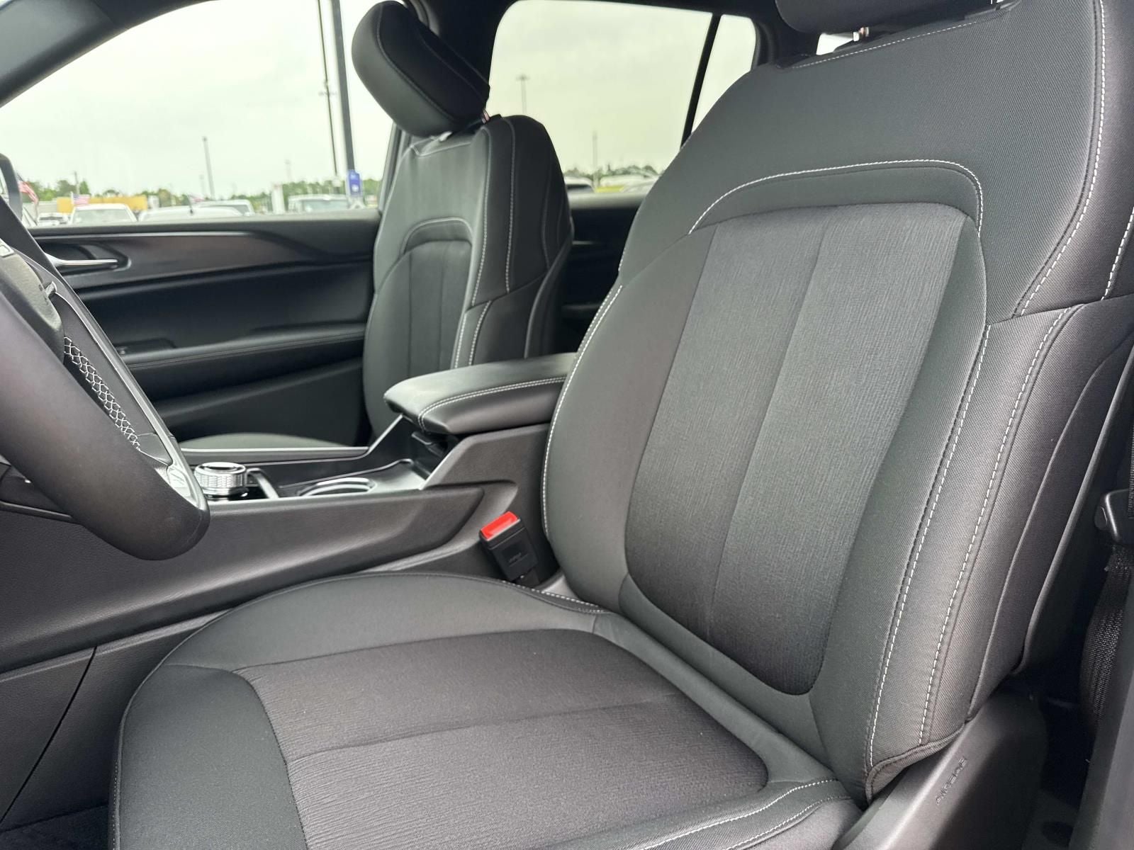 2026 Jeep Grand Cherokee GRAND CHEROKEE LAREDO 4X2