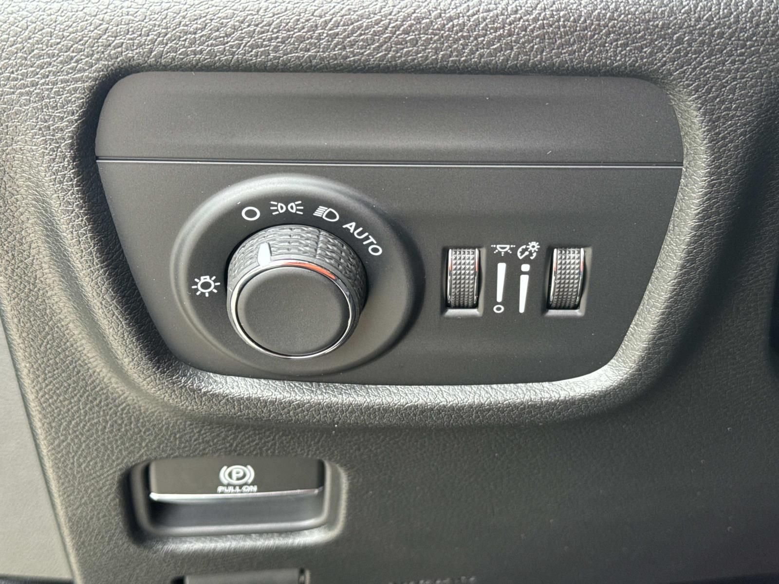 2026 Jeep Grand Cherokee GRAND CHEROKEE LAREDO 4X2