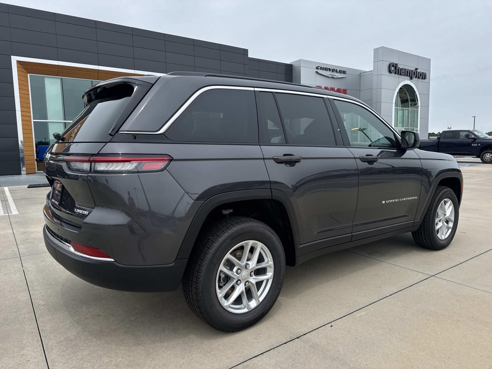 2026 Jeep Grand Cherokee GRAND CHEROKEE LAREDO 4X2