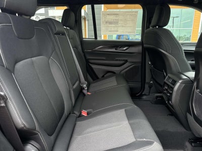 2026 Jeep Grand Cherokee GRAND CHEROKEE LAREDO 4X2