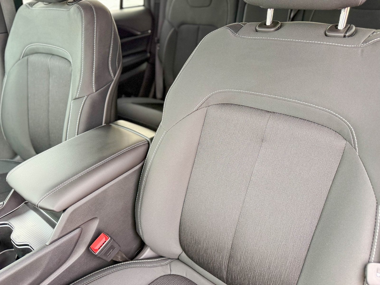 2025 Jeep Grand Cherokee GRAND CHEROKEE LAREDO X 4X2