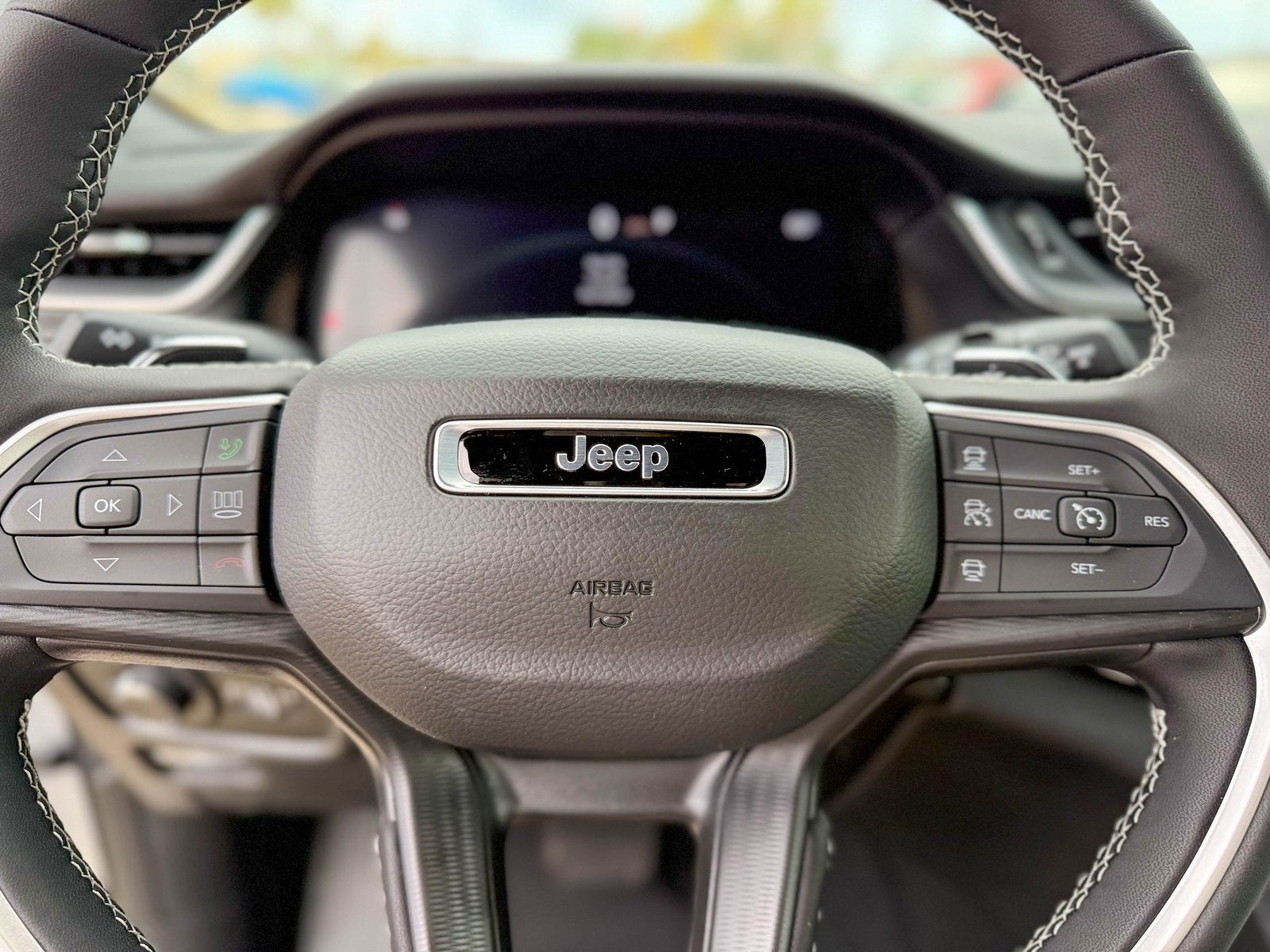 2025 Jeep Grand Cherokee GRAND CHEROKEE LAREDO X 4X2