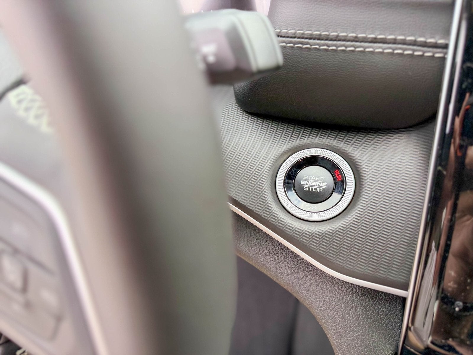 2025 Jeep Grand Cherokee GRAND CHEROKEE LAREDO X 4X2