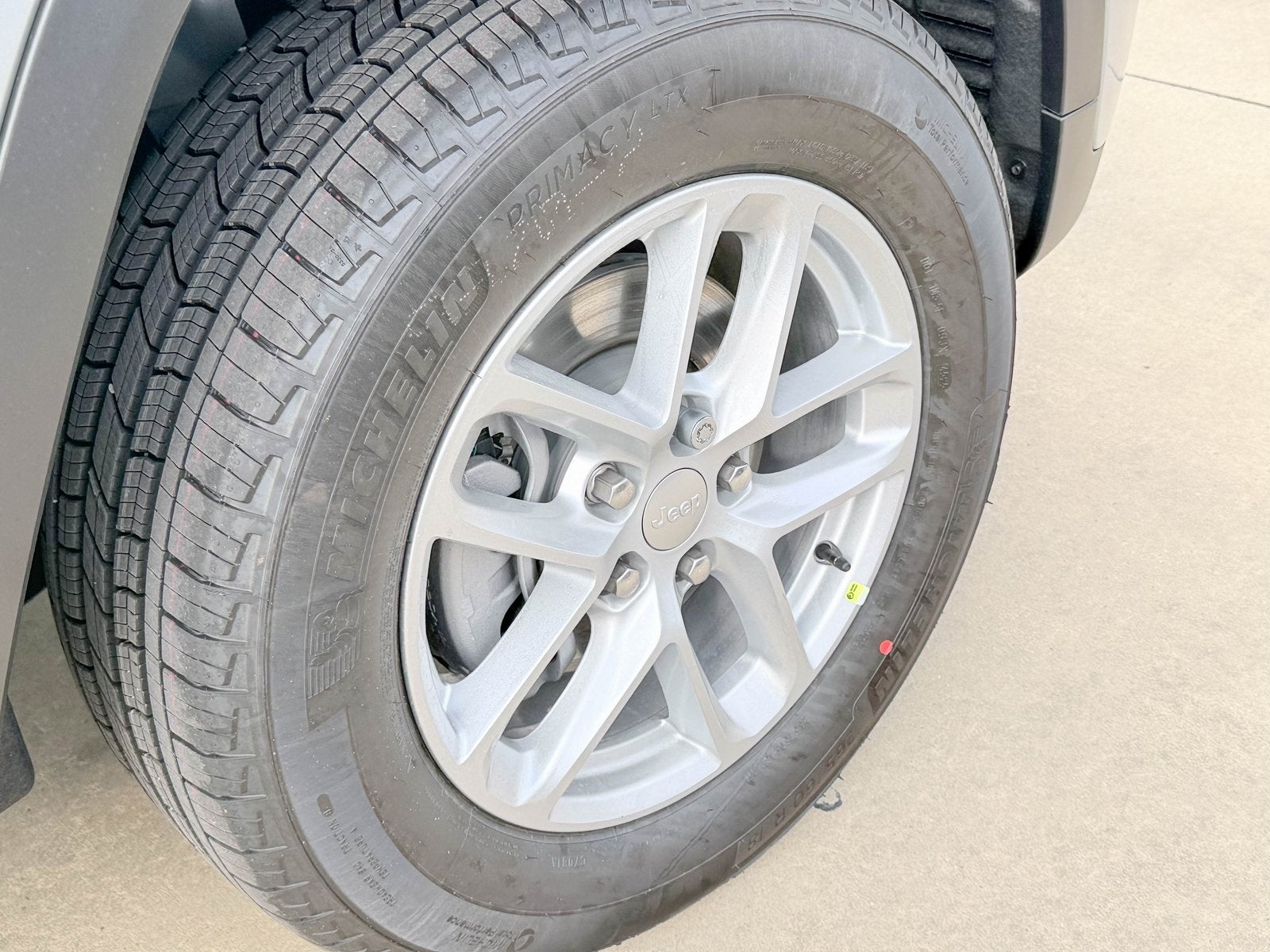 2025 Jeep Grand Cherokee GRAND CHEROKEE LAREDO X 4X2