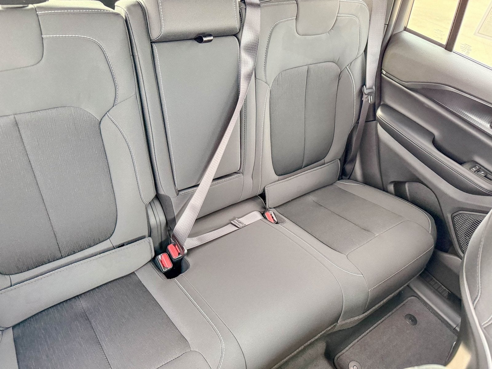 2025 Jeep Grand Cherokee GRAND CHEROKEE LAREDO X 4X2