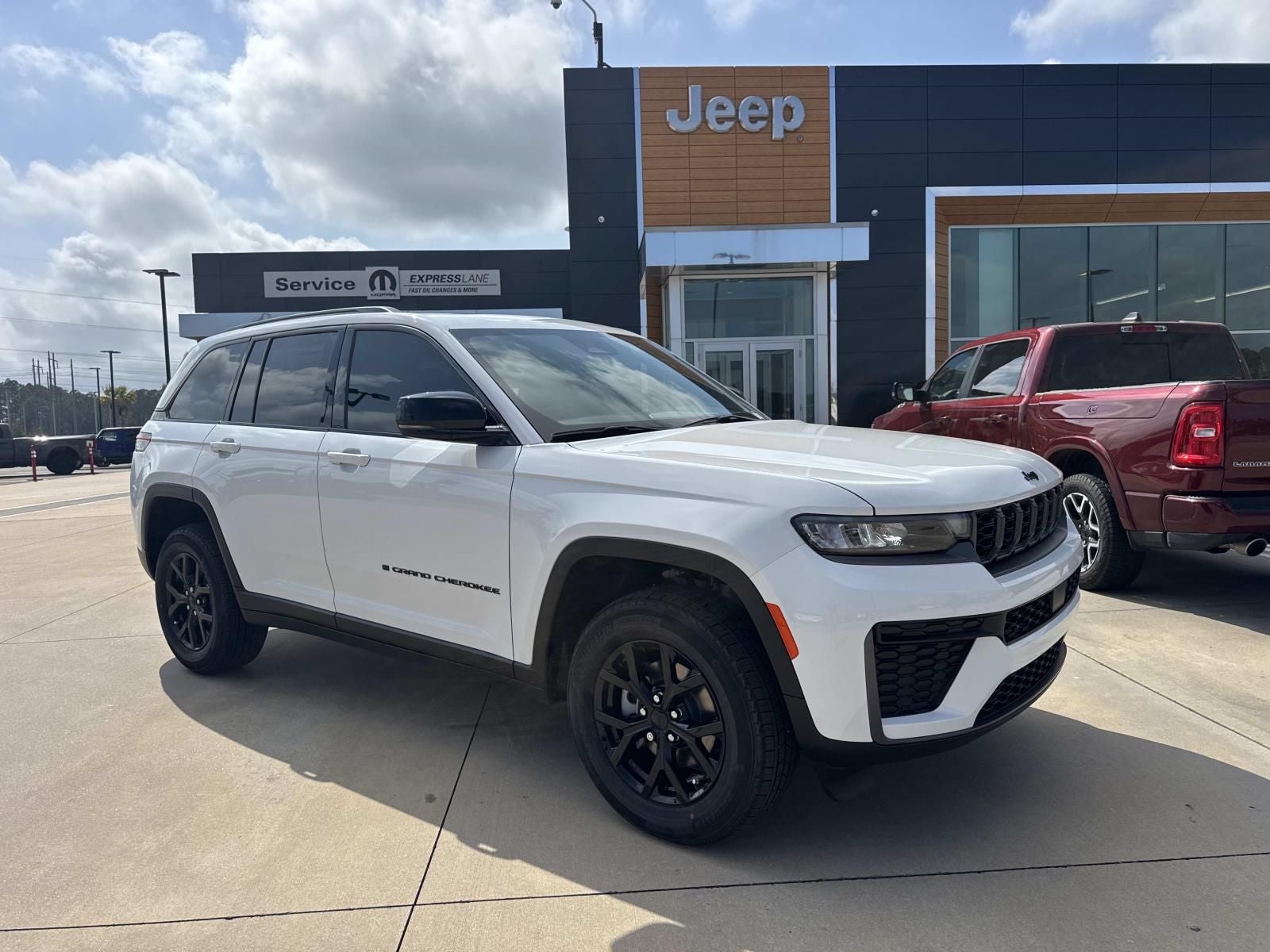 2026 Jeep Grand Cherokee GRAND CHEROKEE LAREDO ALTITUDE 4X2