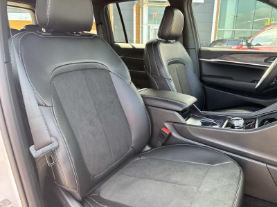 2026 Jeep Grand Cherokee GRAND CHEROKEE LAREDO ALTITUDE 4X2