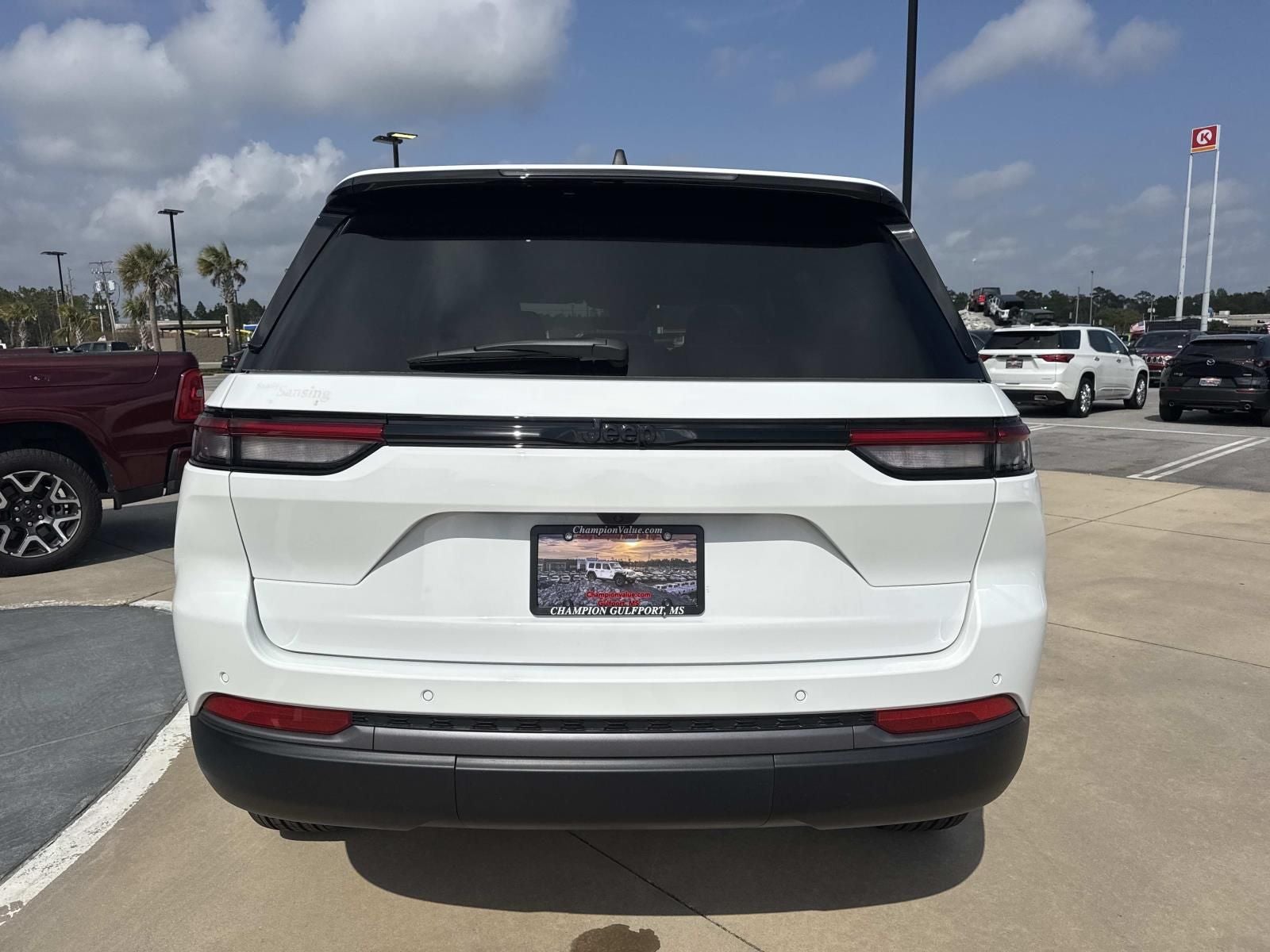 2026 Jeep Grand Cherokee GRAND CHEROKEE LAREDO ALTITUDE 4X2