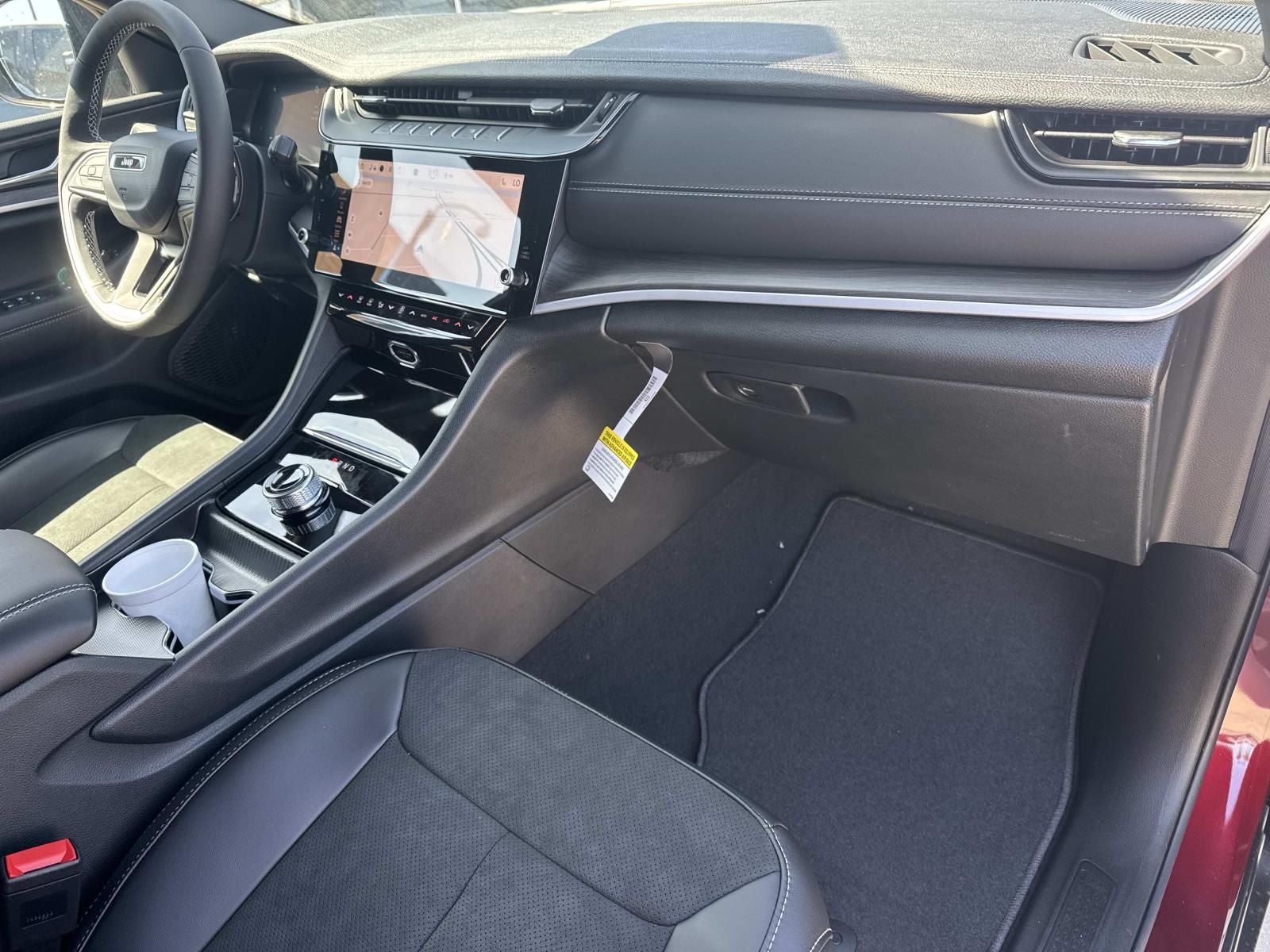 2026 Jeep Grand Cherokee GRAND CHEROKEE LAREDO ALTITUDE 4X2