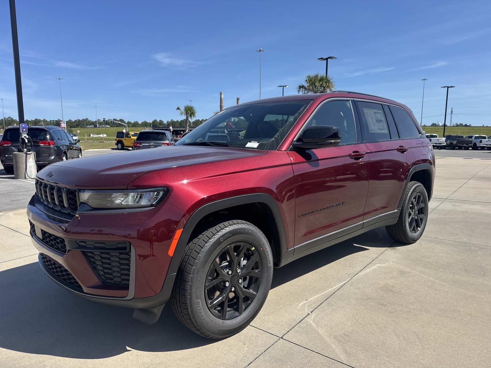 2026 Jeep Grand Cherokee GRAND CHEROKEE LAREDO ALTITUDE 4X2